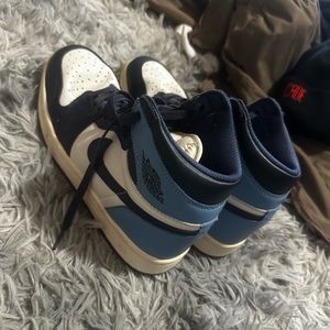 Jordan 1 Retro High Obsidian UNC